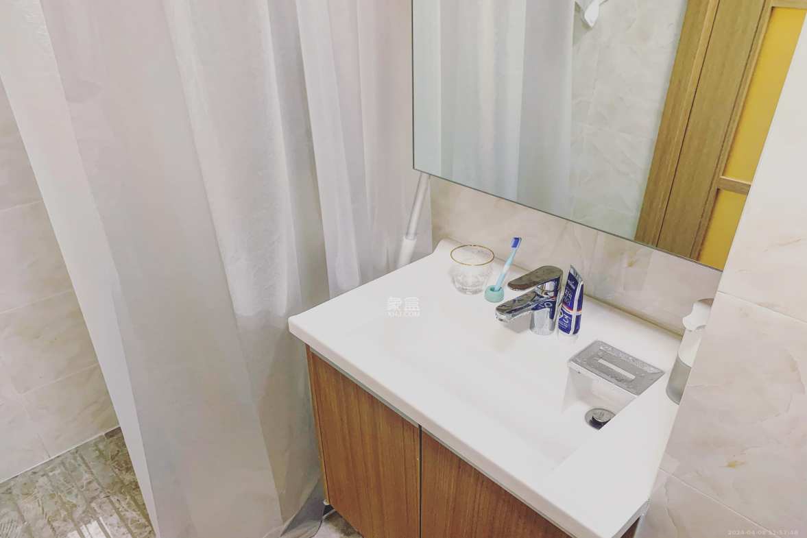 卓越浅水湾  1室1厅1卫    1500.0元/月 卓越浅水湾  1室1厅1卫    1500.0元/月室内图