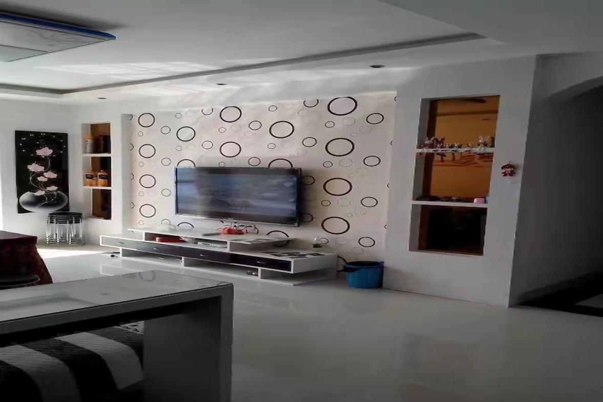 南风苑  3室2厅2卫    1800.0元/月室内图