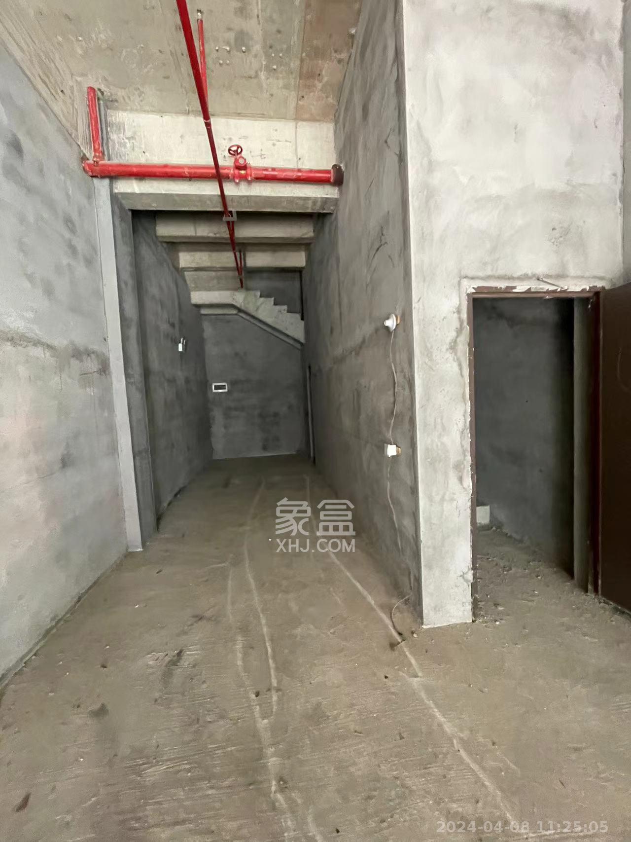 华润置地广场二期   114.0㎡      5000.0元/月室内图