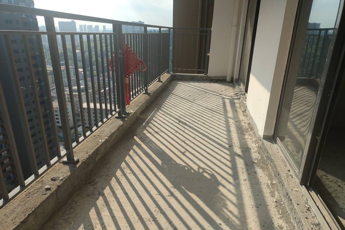 宁邦中心(二期公园里)  5室2厅2卫   125.80万 宁邦中心(二期公园里)  5室2厅2卫   125.80万客厅