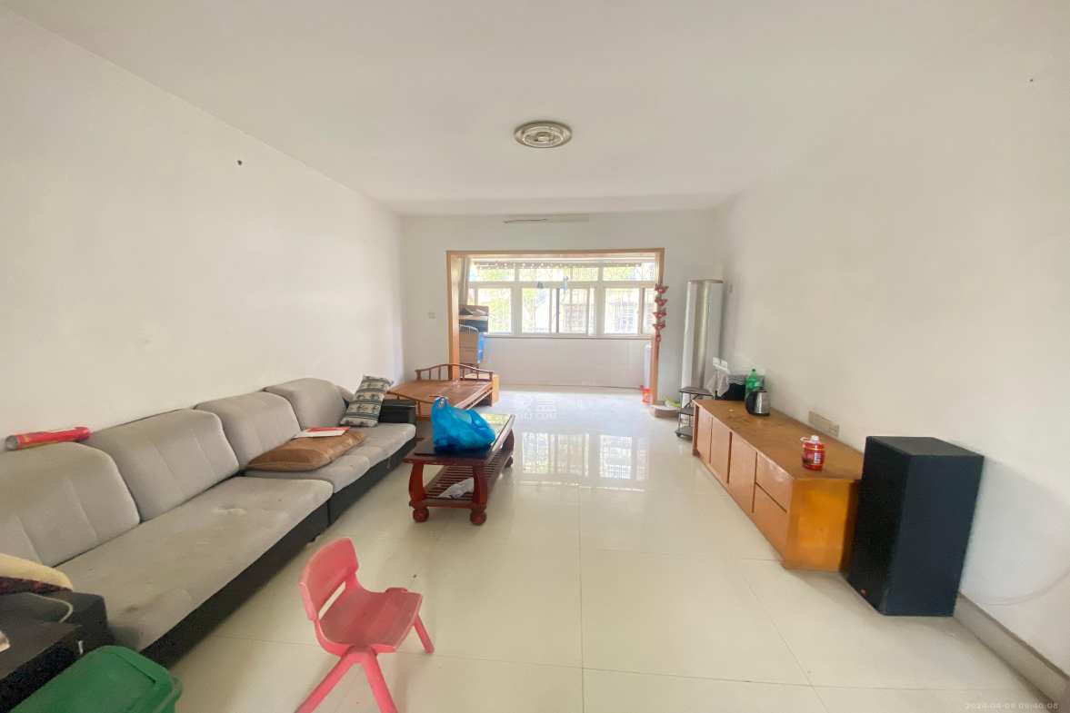 兴隆小区 3室2厅2卫 1600.0元/月 兴隆小区 3室2厅2卫 1600.0元/月室内图