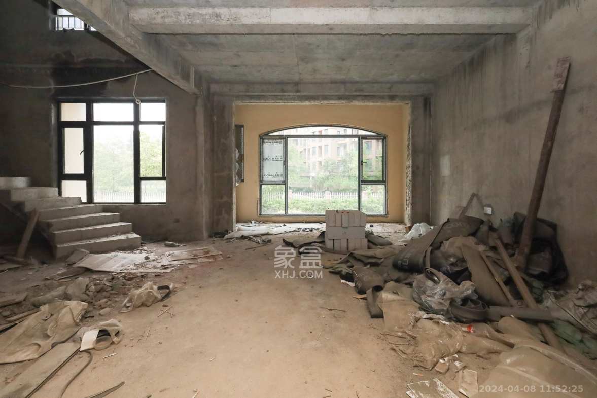 恒大御景天下城四期  6室2厅3卫    4000.0元/月室内图1