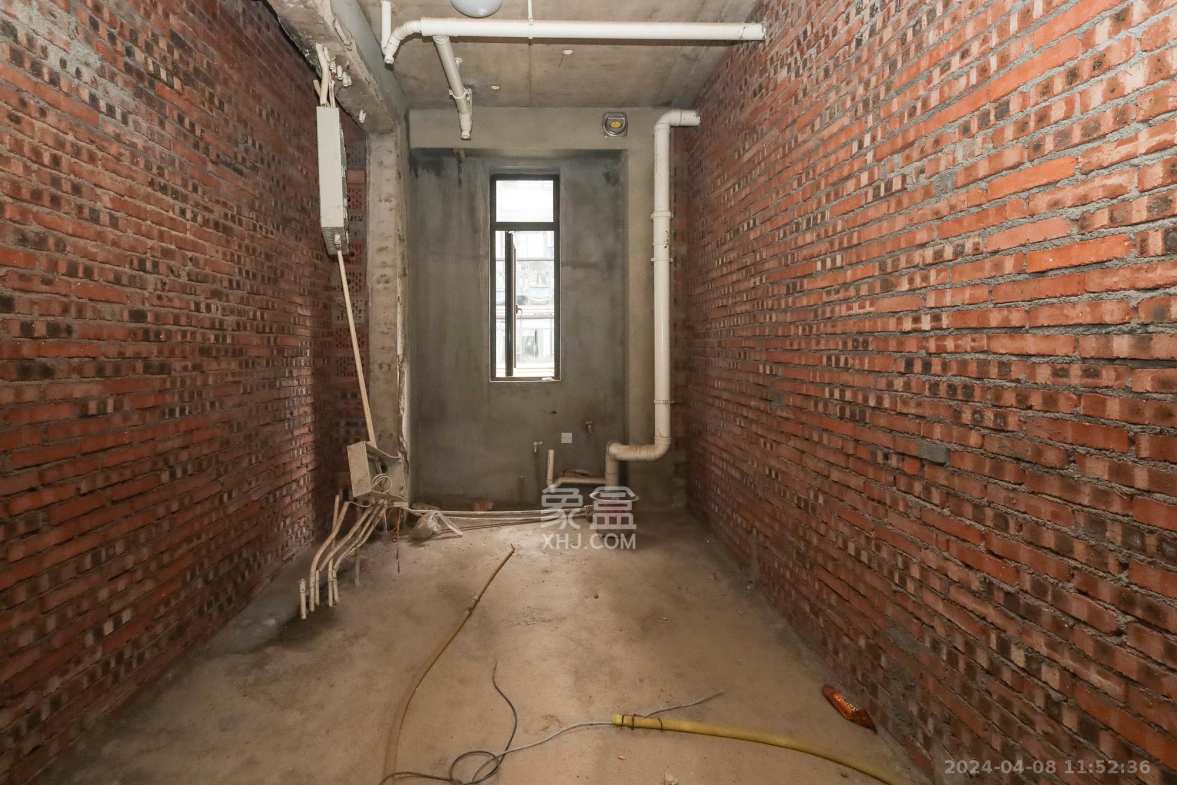 恒大御景天下城四期  6室2厅3卫    4000.0元/月室内图