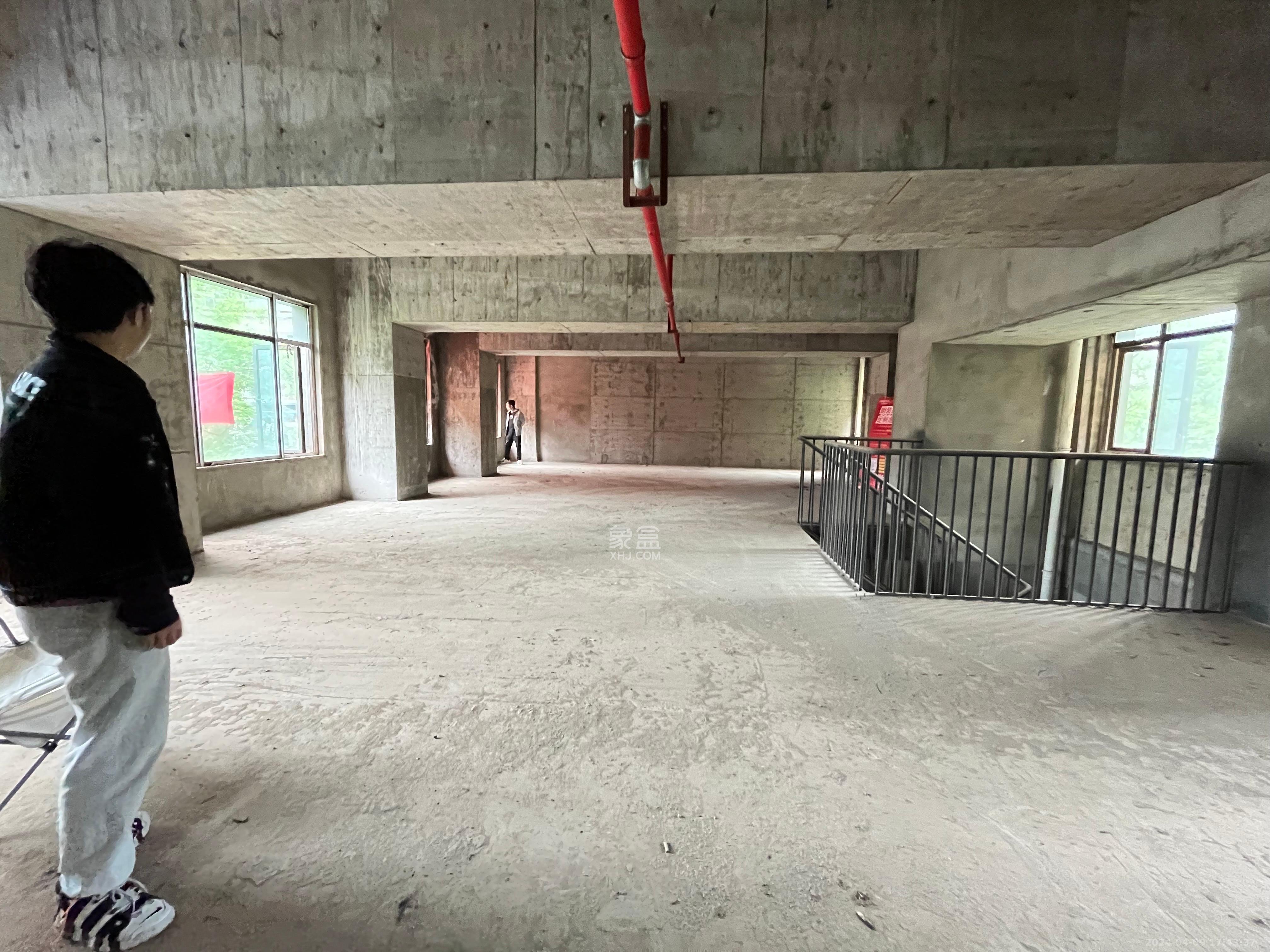 保利城（中航城国际社区、郡原美村）   188.7㎡      12000.0元/月