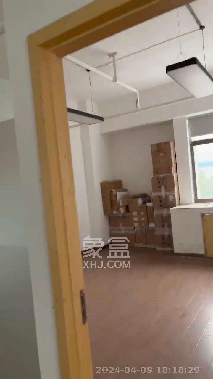 麓谷新长海中心   239.7㎡     8000.00元/月室内图