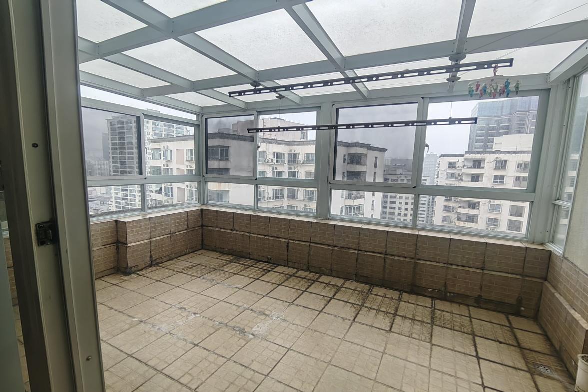 嘉华城市花园  3室2厅2卫    250.0万室内图