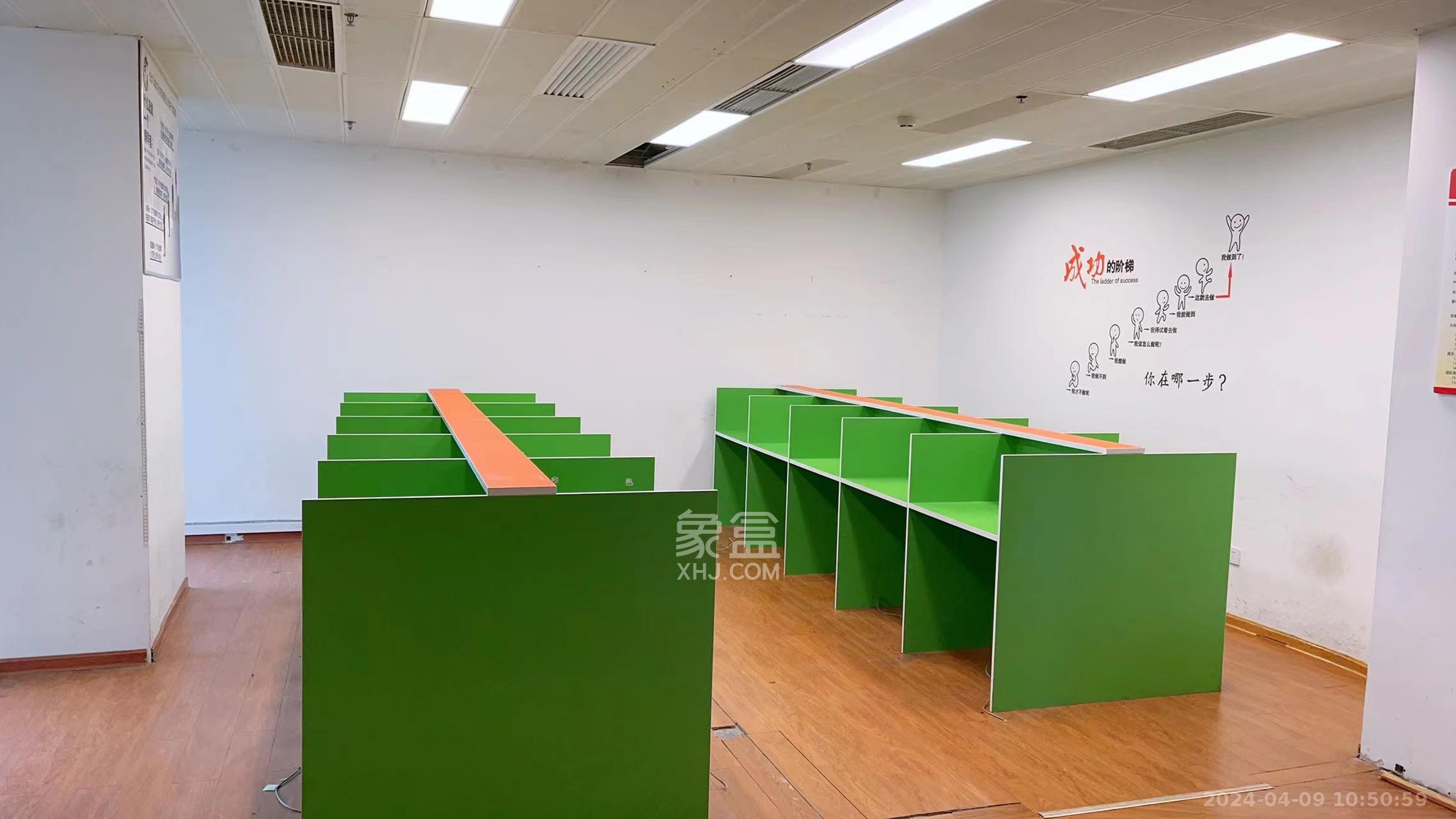 华尔街中心   369.0㎡     28000.00元/月