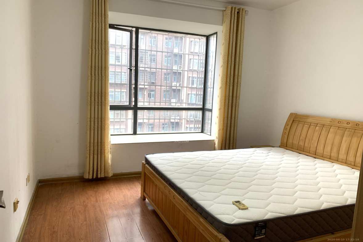 恒盛世家  2室2厅1卫    1800.0元/月 恒盛世家  2室2厅1卫    1800.0元/月室内图