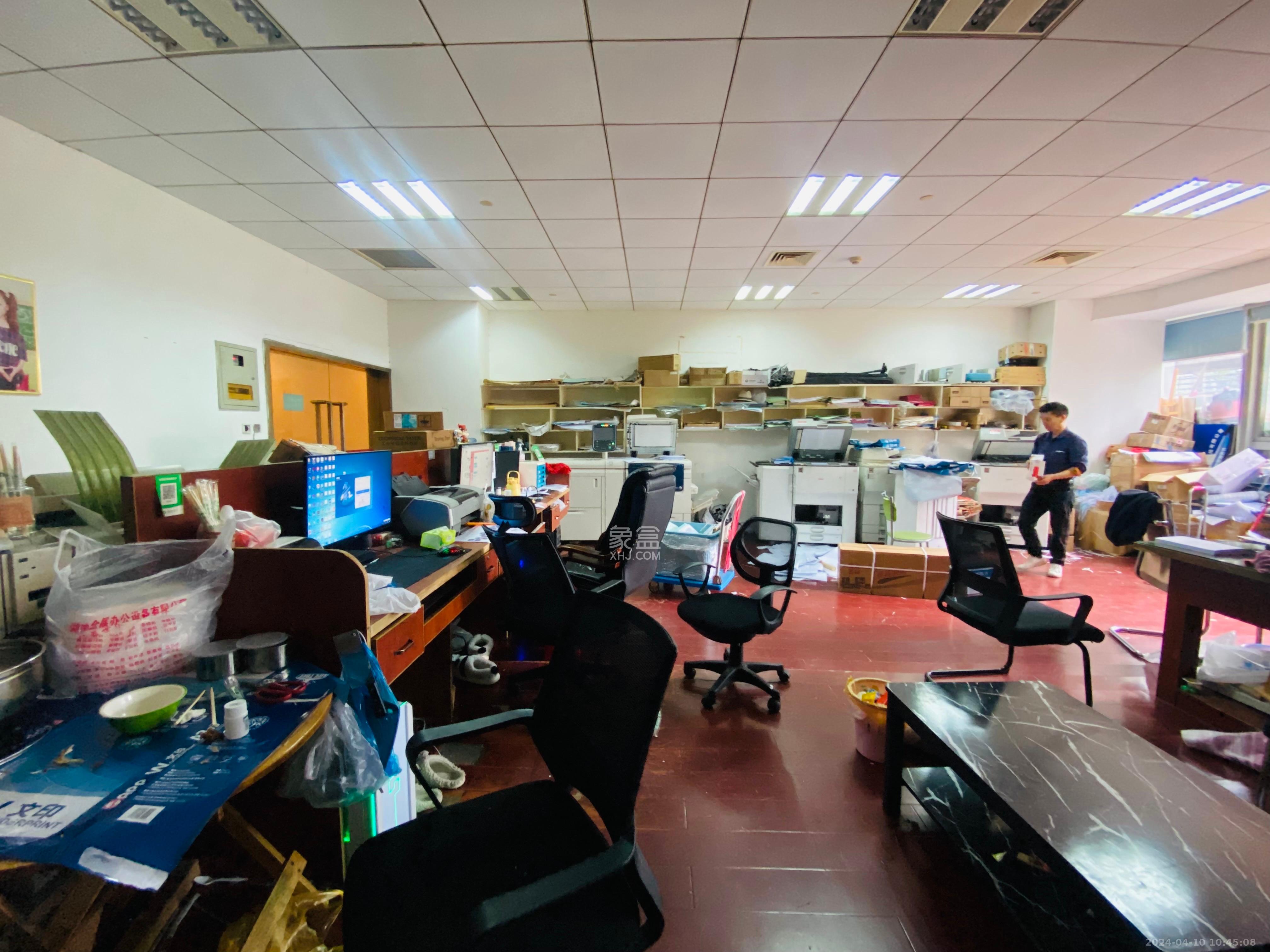 绿地中央广场   115.0㎡      8000.0元/月室内图