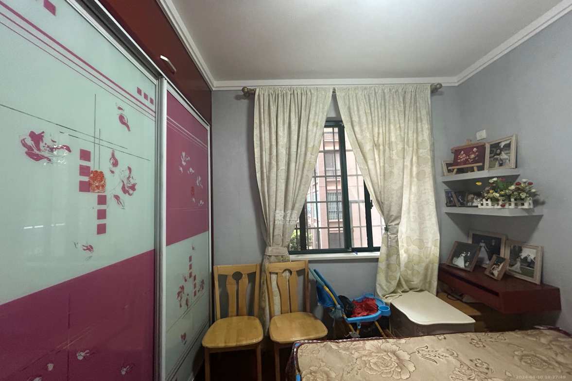 湖湘林语二期  3室2厅2卫   1500.00元/月室内图
