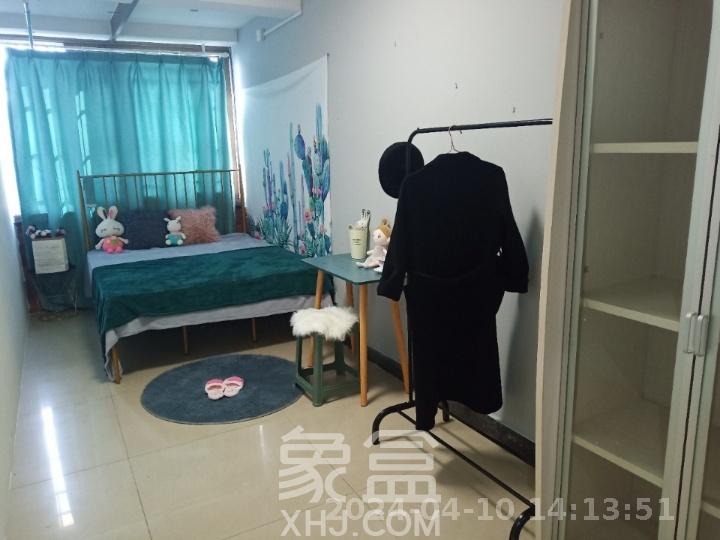 翡翠林居  3室2厅1卫   1200.00元/月