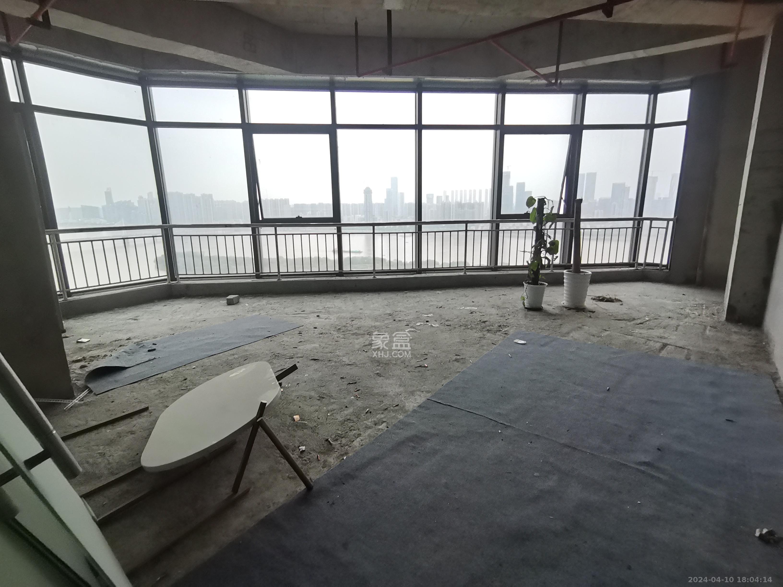 圆泰长沙印   67.0㎡      5000.0元/月