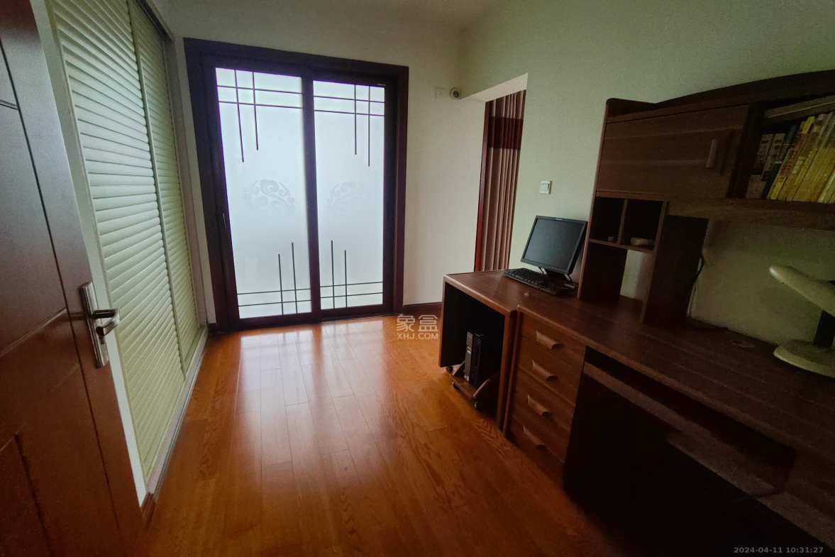 湘麓国际  3室2厅2卫   3700.00元/月室内图
