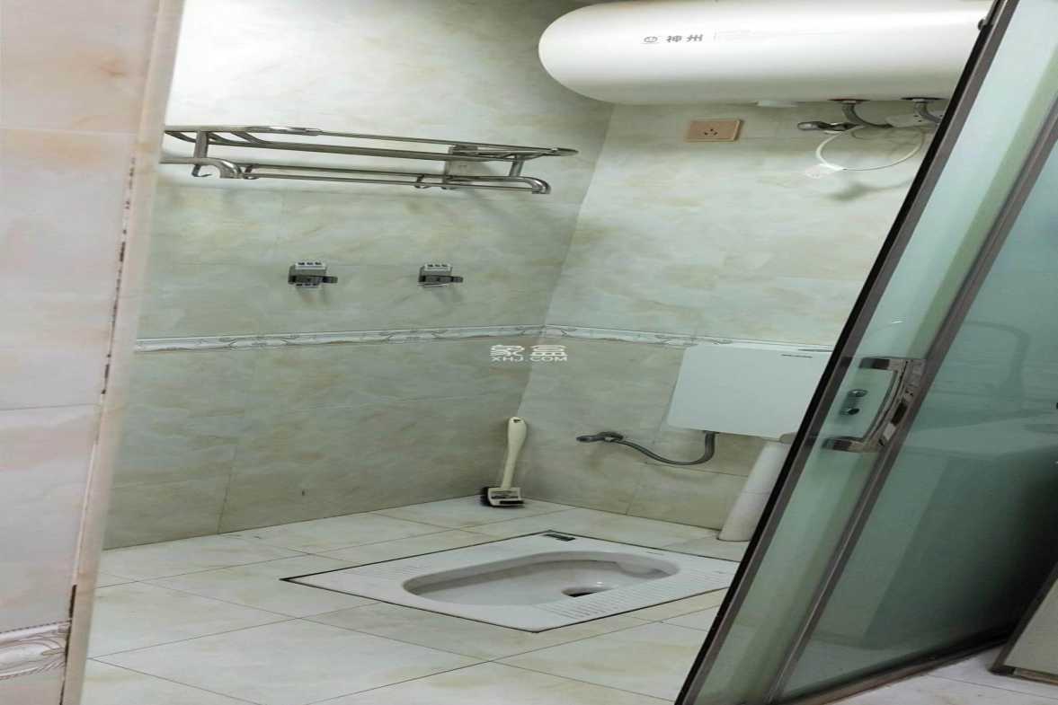 新九龙环球商业广场 1室1厅1卫 30.8万 新九龙环球商业广场 1室1厅1卫 30.8万室内图