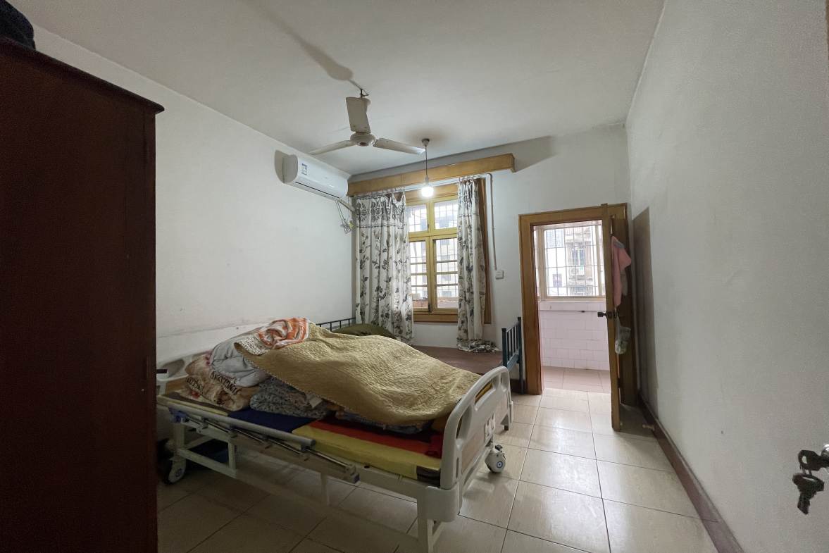 五义苑(人文师范学院家属楼内) 3室1厅1卫 1000.0元/月 五义苑(人文师范学院家属楼内) 3室1厅1卫 1000.0元/月室内图