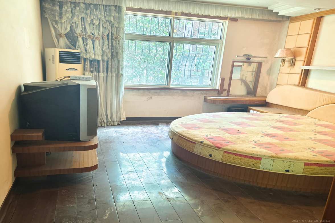 名都花园  5室2厅2卫   4200.00元/月室内图