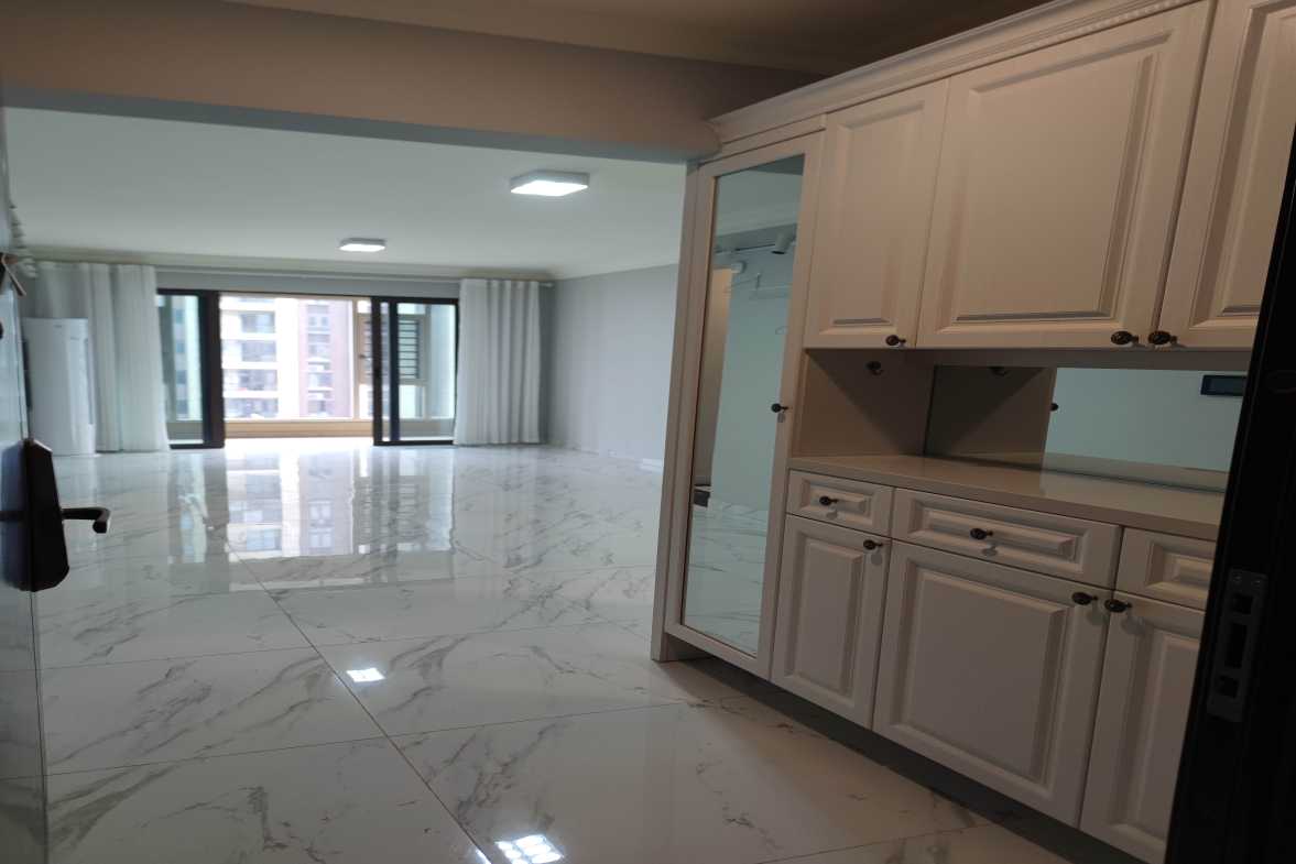 华耀碧桂园十里江湾誉峯 3室2厅1卫 2200.0元/月 华耀碧桂园十里江湾誉峯 3室2厅1卫 2200.0元/月室内图