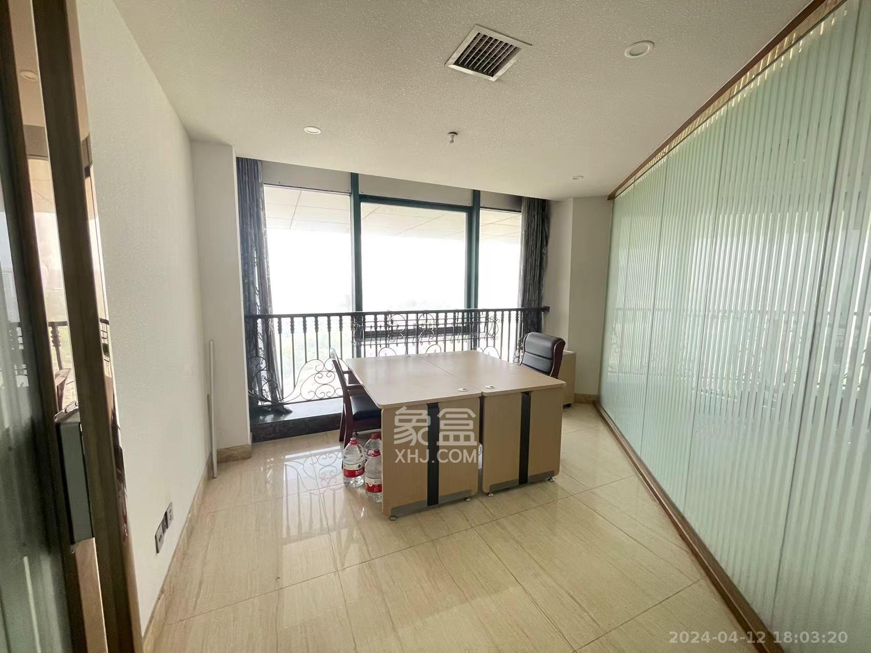 星城荣域   283.0㎡      13000.0元/月室内图