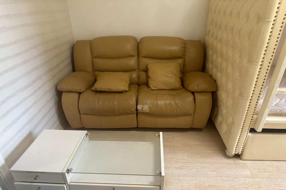 五江天街北区  1室1厅1卫    1300.0元/月室内图