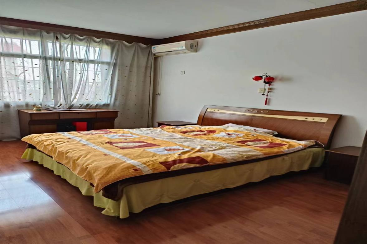 石化苑小区  3室2厅2卫    66.8万客厅