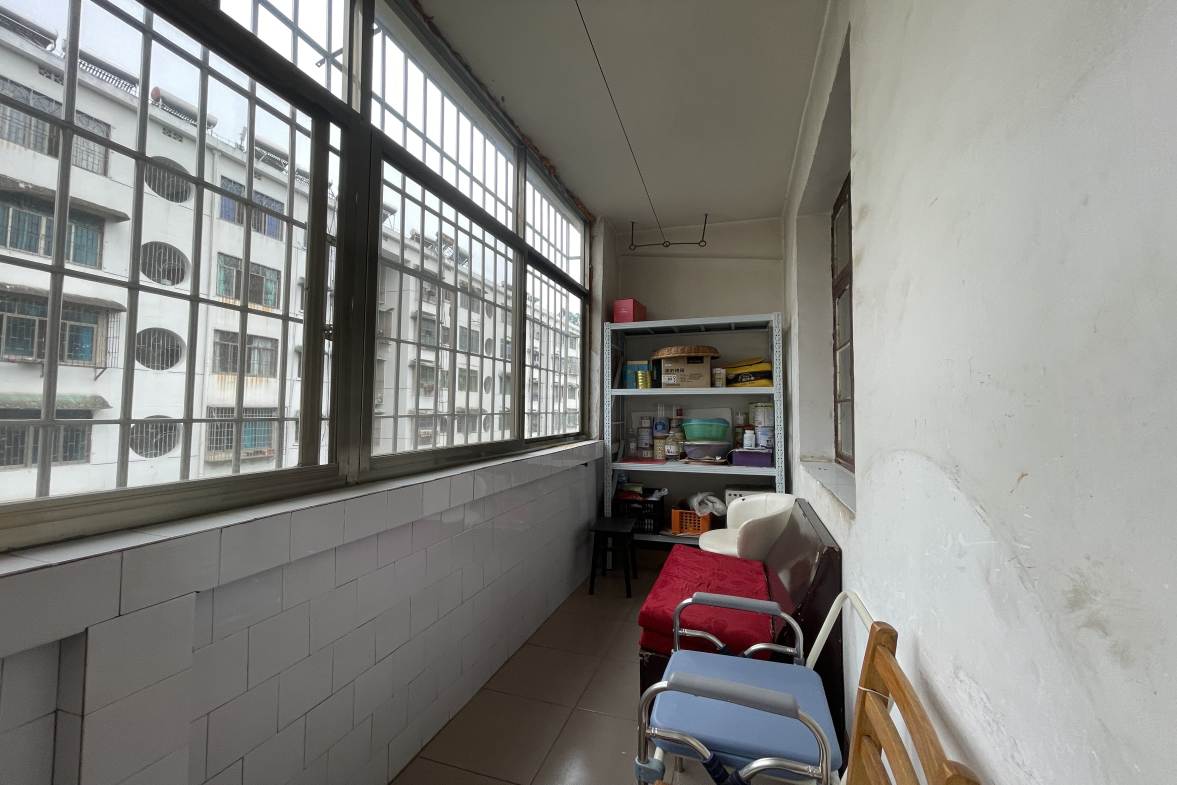 五义苑(人文师范学院家属楼内) 3室1厅1卫 1000.0元/月 五义苑(人文师范学院家属楼内) 3室1厅1卫 1000.0元/月室内图