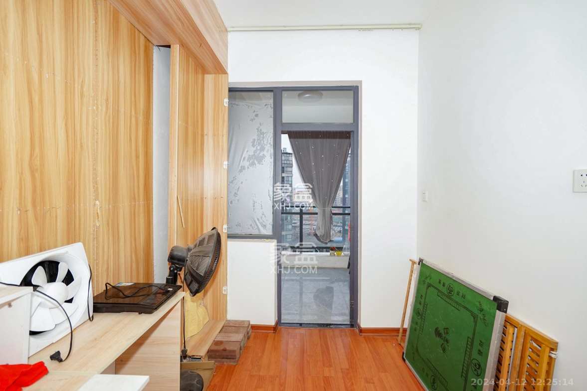 中信城市广场(中信新城一期) 4室2厅2卫 3298.0元/月 中信城市广场(中信新城一期) 4室2厅2卫 3298.0元/月室内图