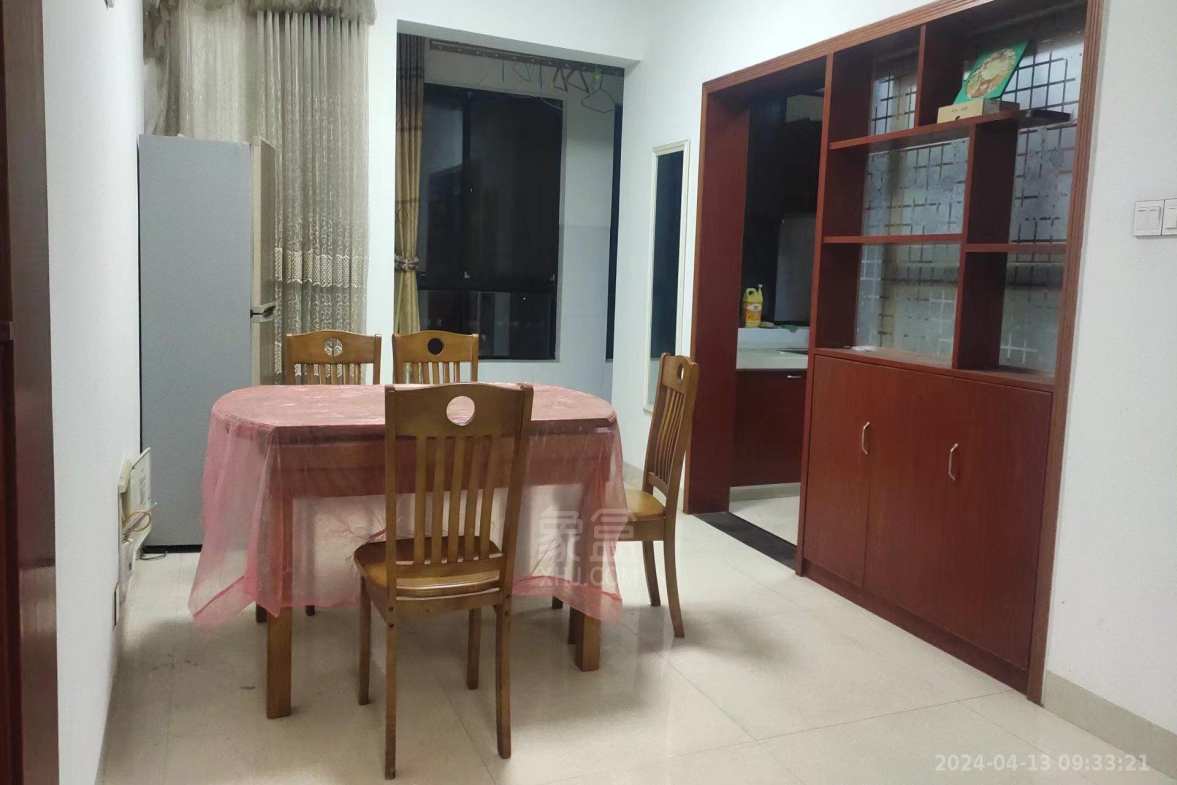 龙腾国际  3室2厅1卫    2100.0元/月室内图