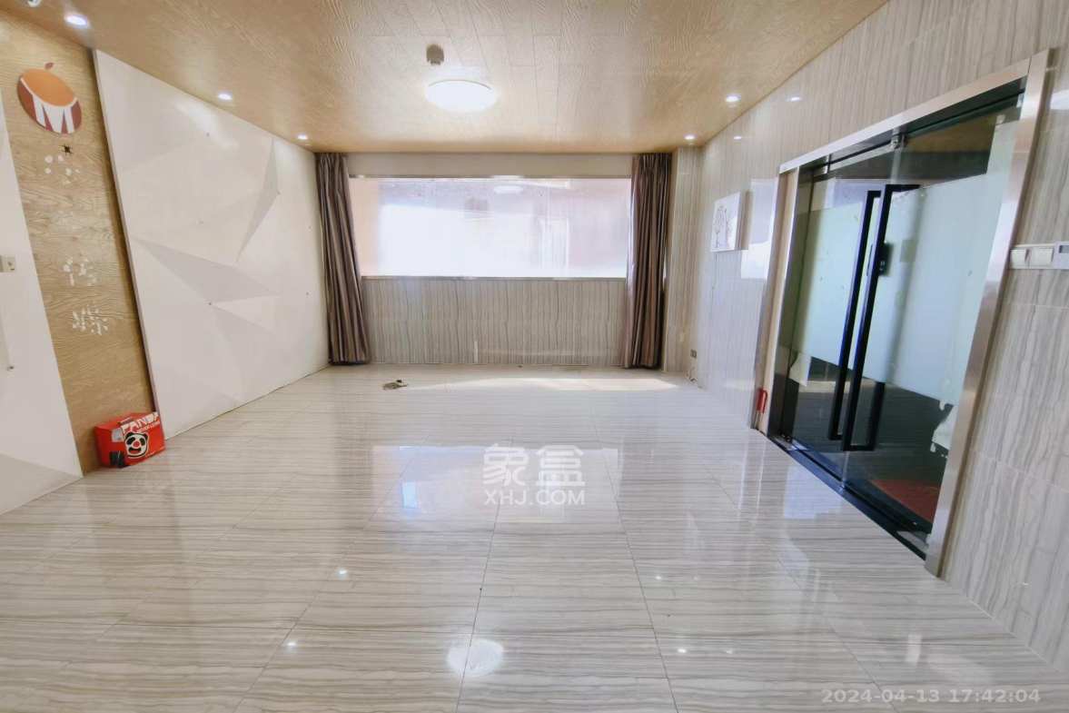 湘江世纪城富湾国际  4室2厅2卫    10000.0元/月室内图