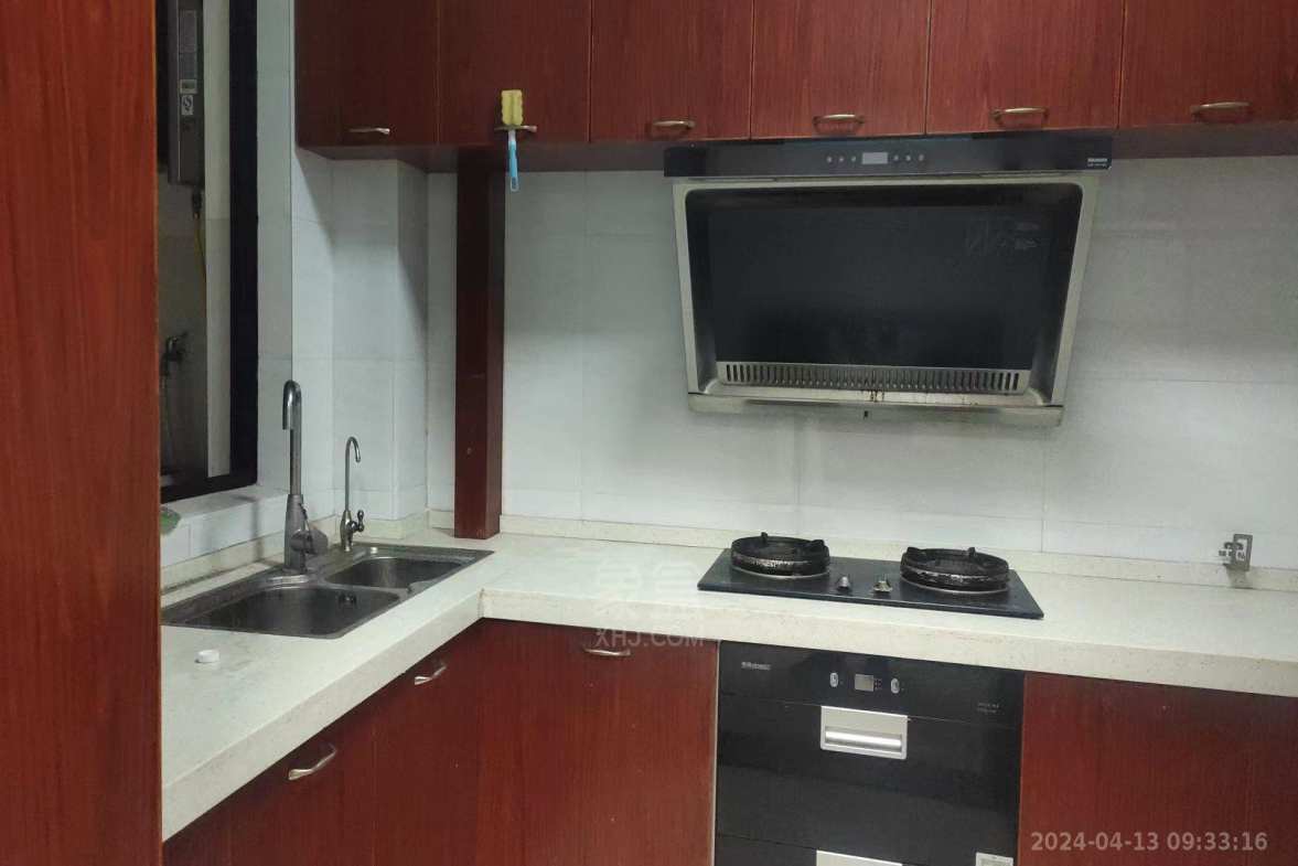 龙腾国际  3室2厅1卫    2100.0元/月室内图