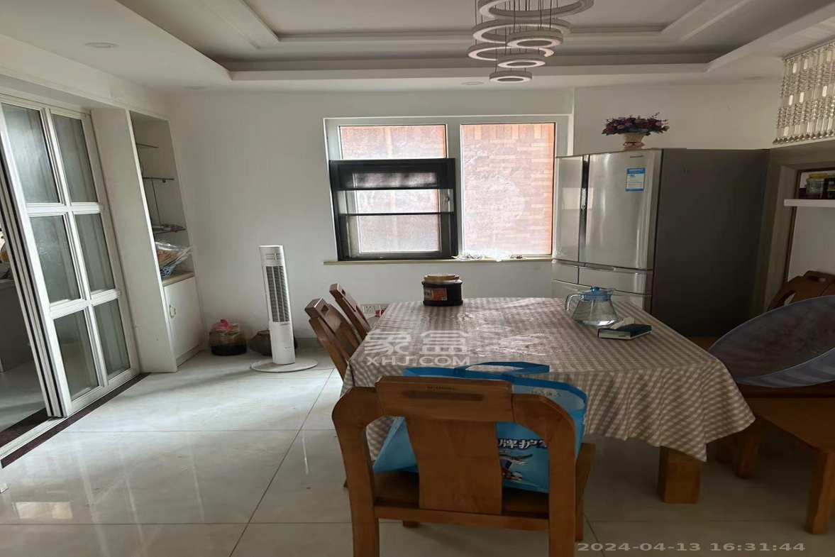 米兰春天 4室2厅1卫 2400.0元/月 米兰春天 4室2厅1卫 2400.0元/月室内图