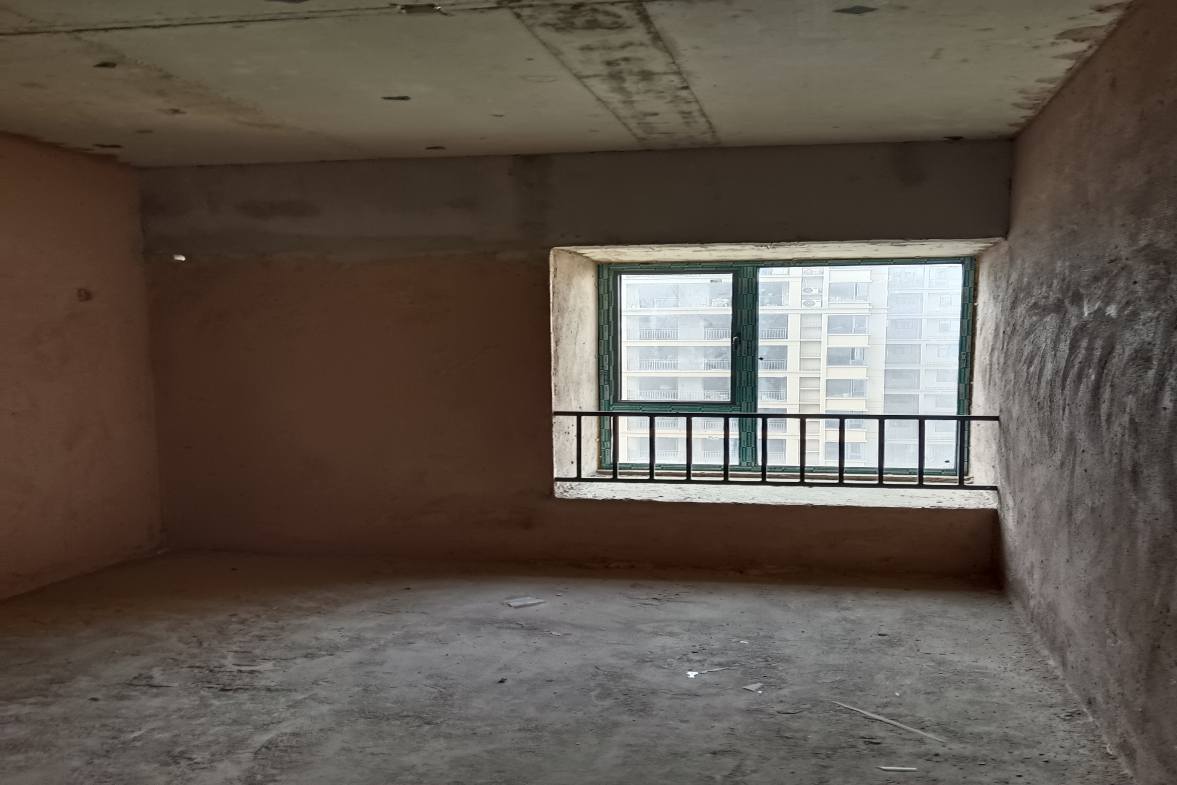 阳光时代 5室2厅2卫 99.8万 阳光时代 5室2厅2卫 99.8万客厅