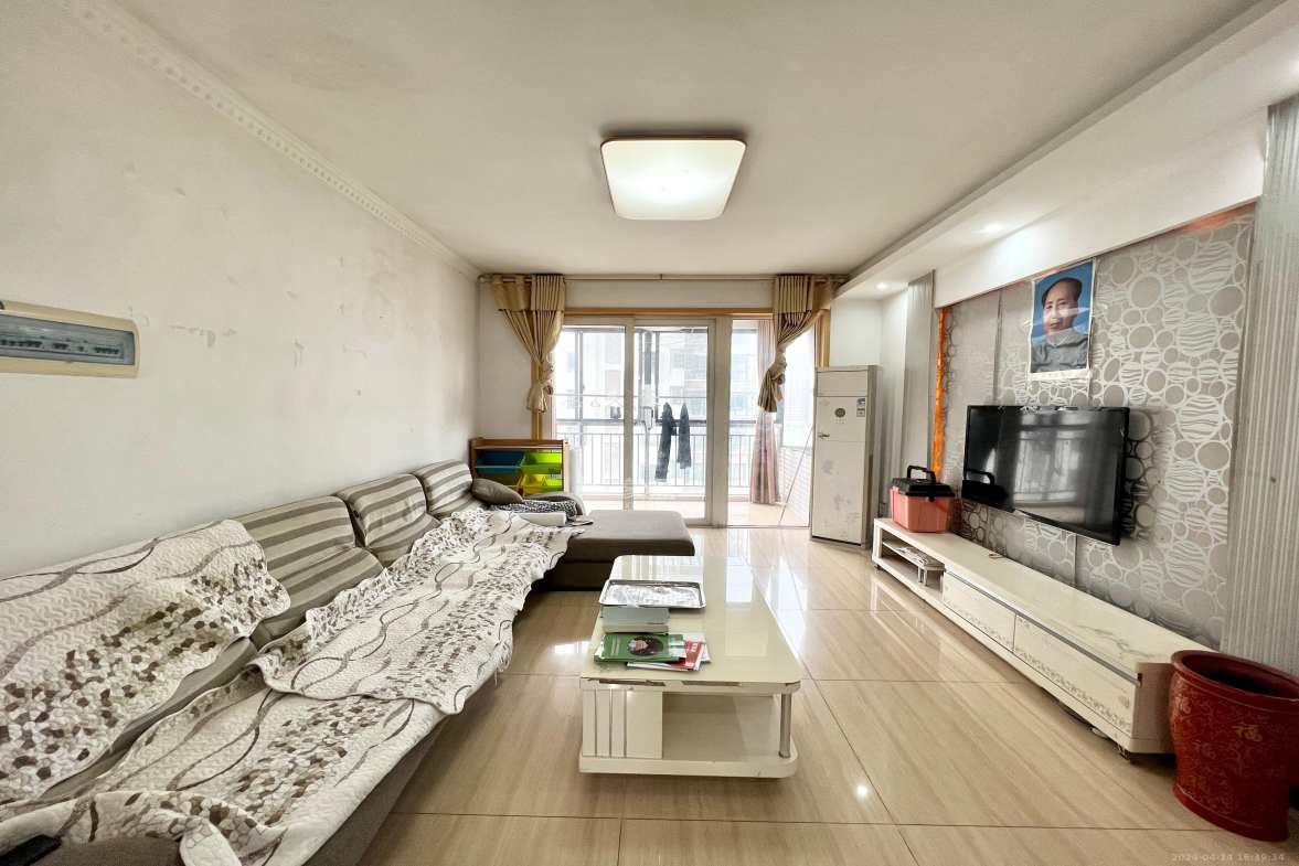 山语城一期  3室2厅2卫    2500.0元/月室内图