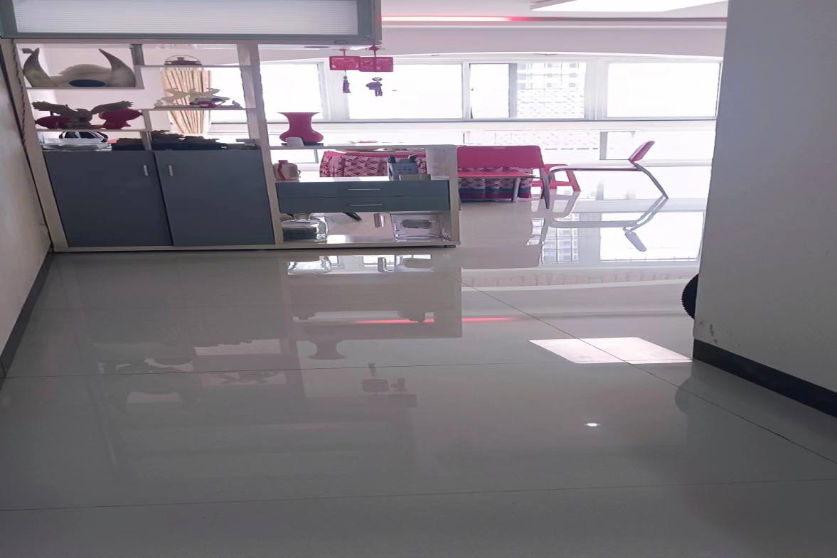 铂金玫瑰园  4室2厅2卫    78.8万室内图