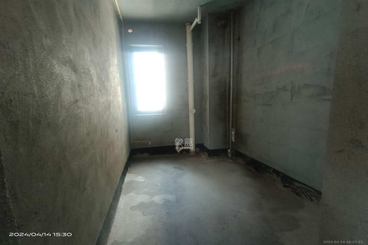 高峰璟麟府(高峰御园)  4室2厅2卫    1500.0元/月室内图