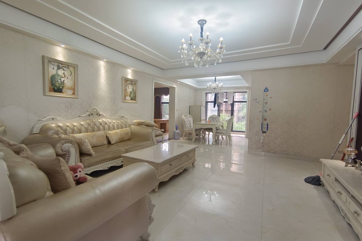 中国铁建金色蓝庭  3室2厅2卫    2200.0元/月室内图