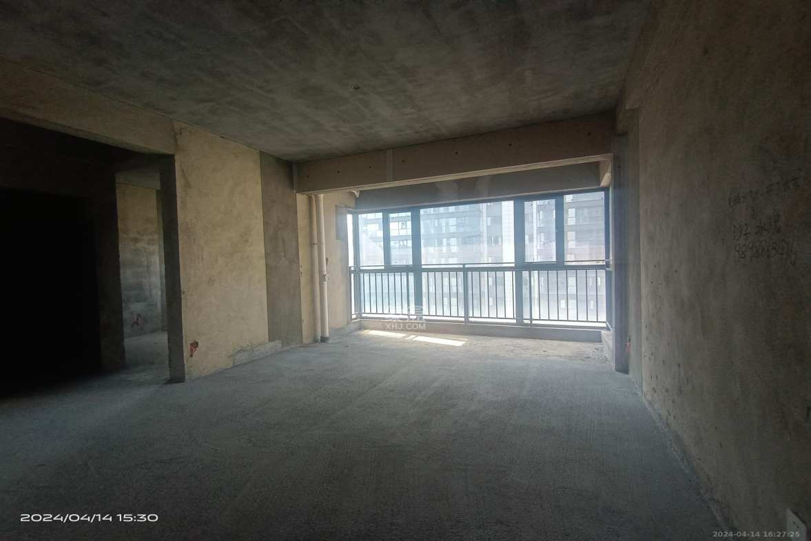 高峰璟麟府(高峰御园)  4室2厅2卫    1500.0元/月室内图