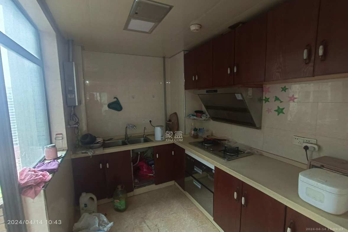 融科东南海  4室2厅2卫    3000.0元/月室内图