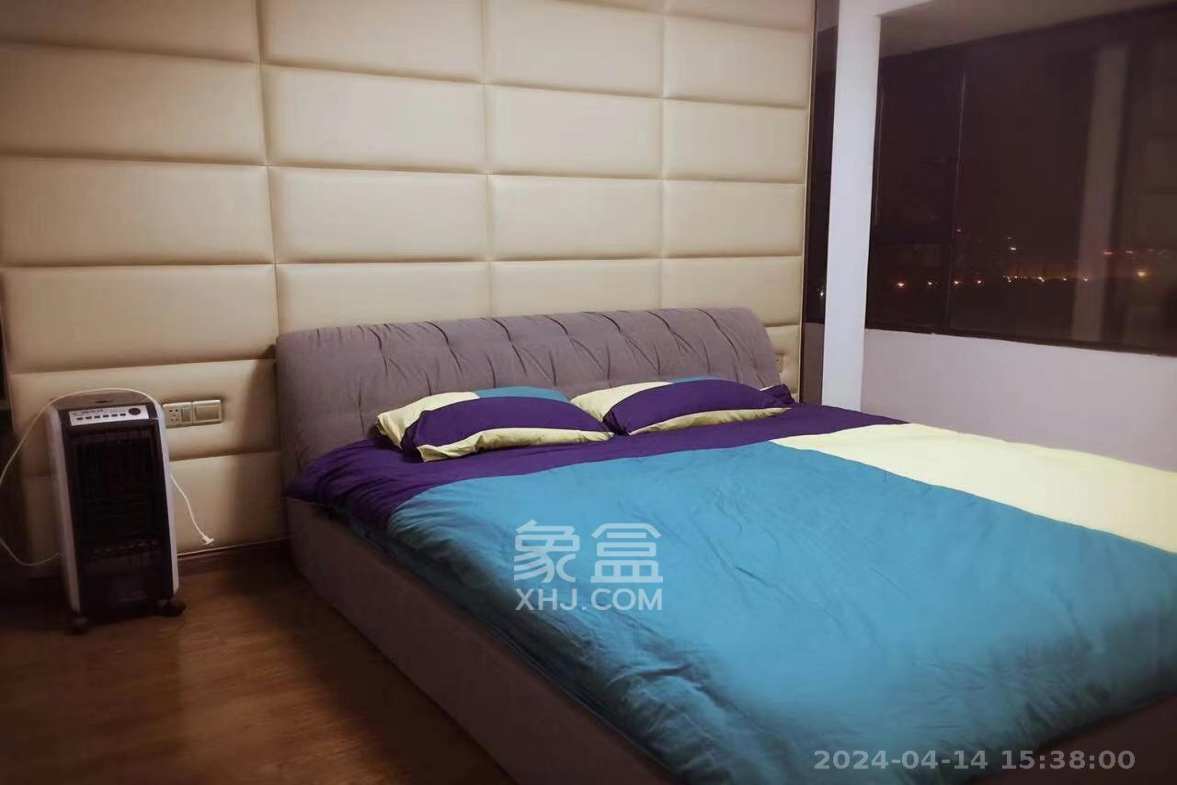 三一街区  3室2厅1卫   1600.00元/月室内图