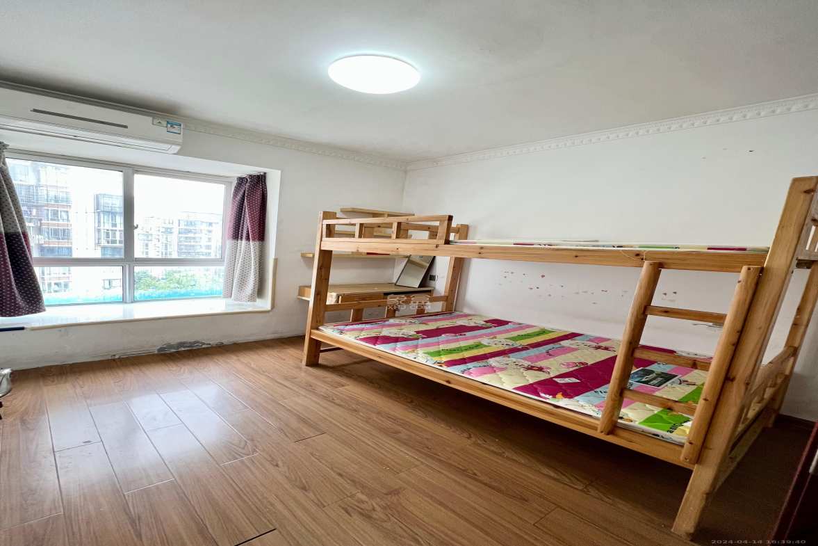 山语城一期  3室2厅2卫    2500.0元/月室内图