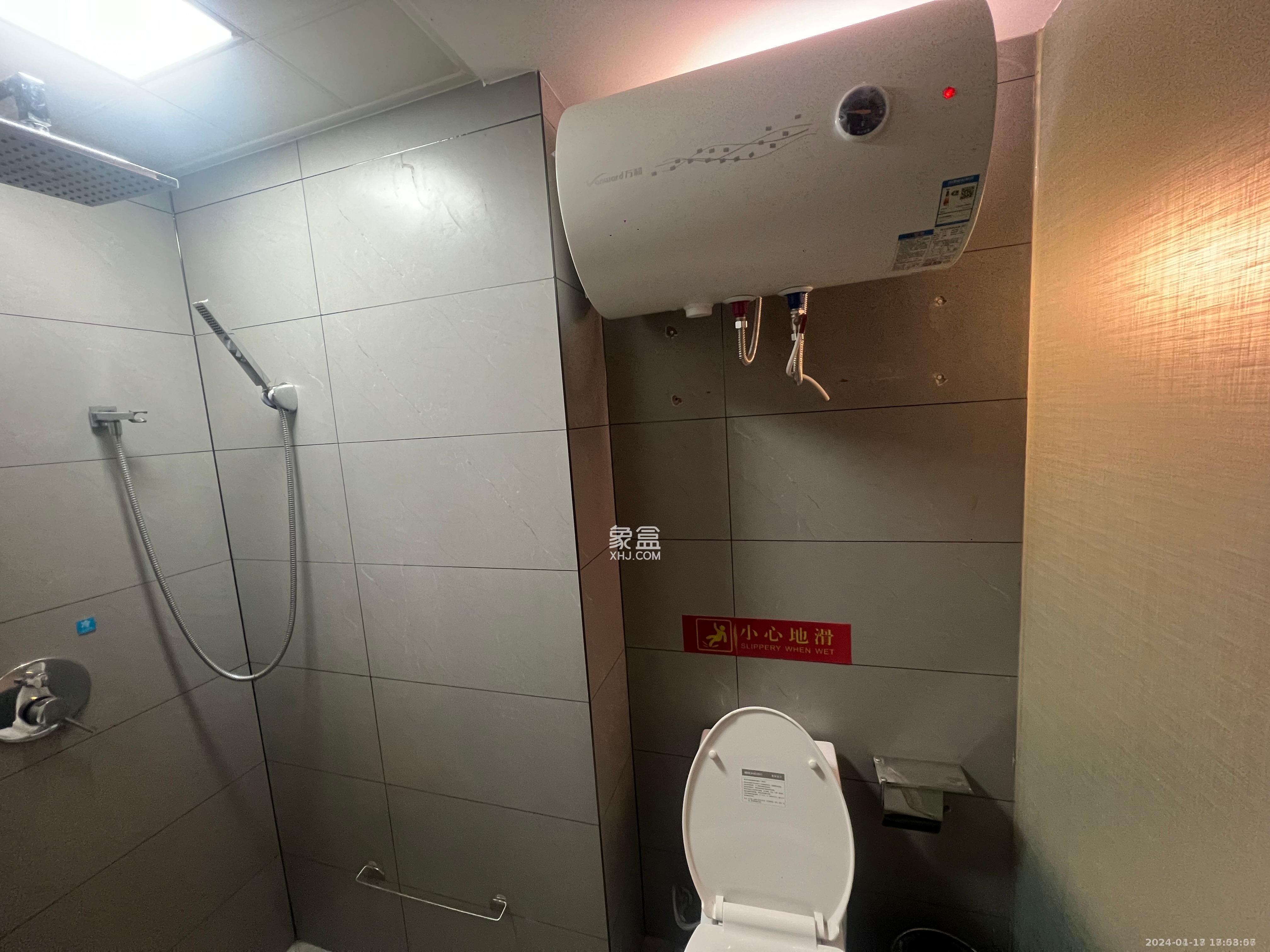 好莱城（弘德西街）  1室1厅1卫    1600.0元/月