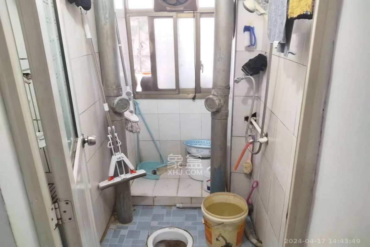楚湘街一条巷散盘  3室1厅1卫   2200.00元/月室内图