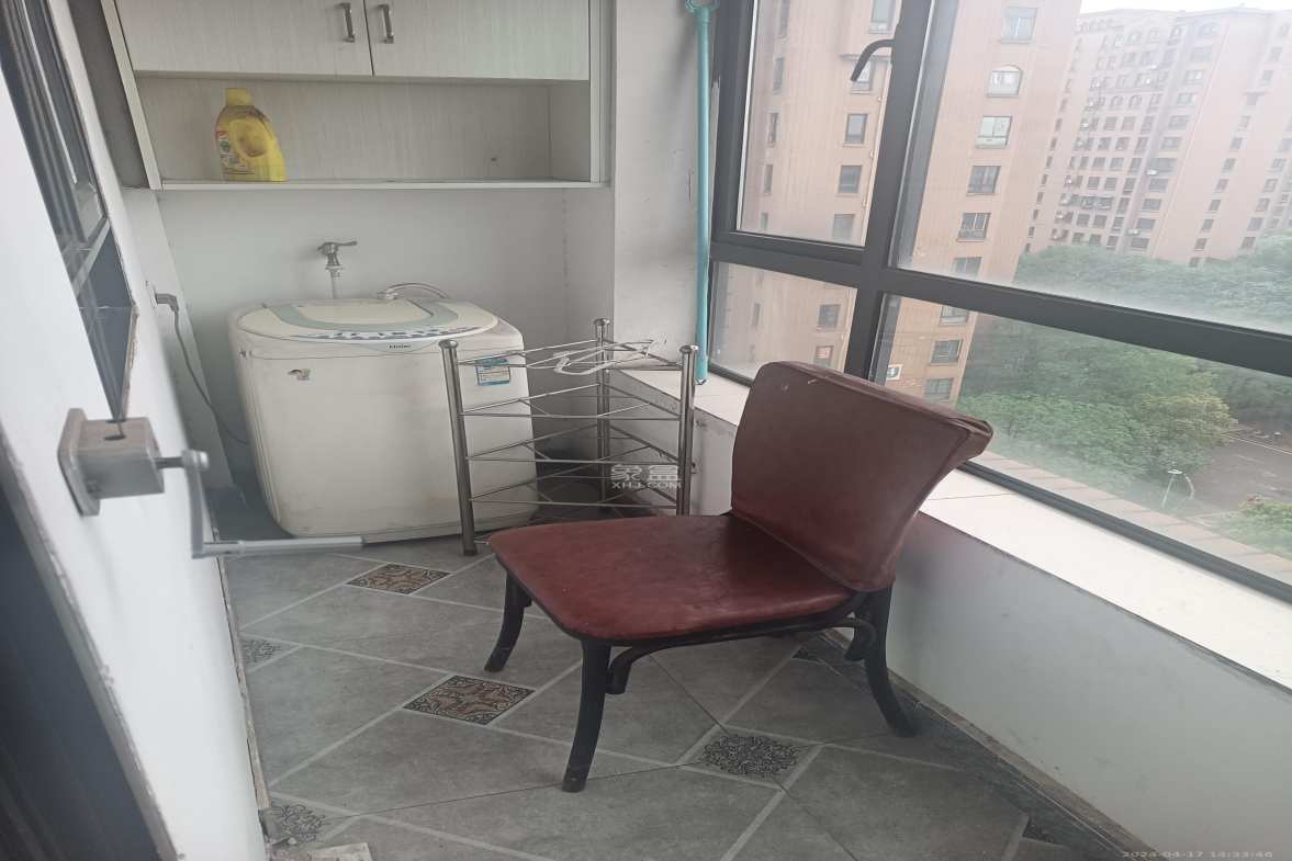 中信凯旋蓝岸(中信新城三期) 1室1厅1卫 1600.0元/月 中信凯旋蓝岸(中信新城三期) 1室1厅1卫 1600.0元/月室内图