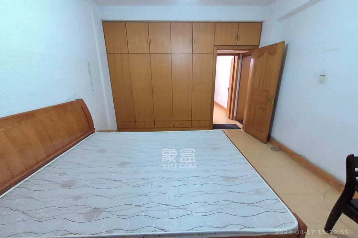 新桥家园  2室1厅1卫    1300.0元/月 新桥家园  2室1厅1卫    1300.0元/月室内图