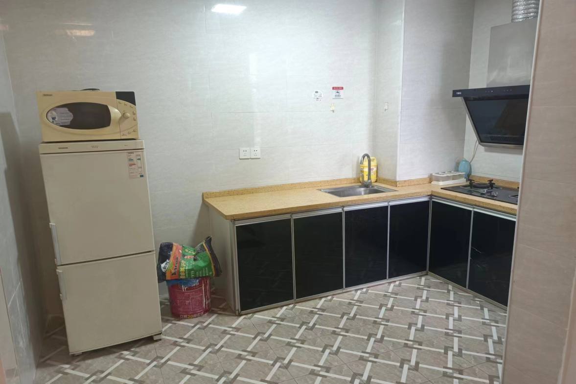 鑫城茗都  3室2厅2卫   1800.00元/月室内图