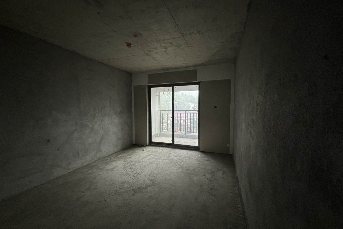 宁邦中心（二期公园里）  4室2厅2卫    88.8万客厅