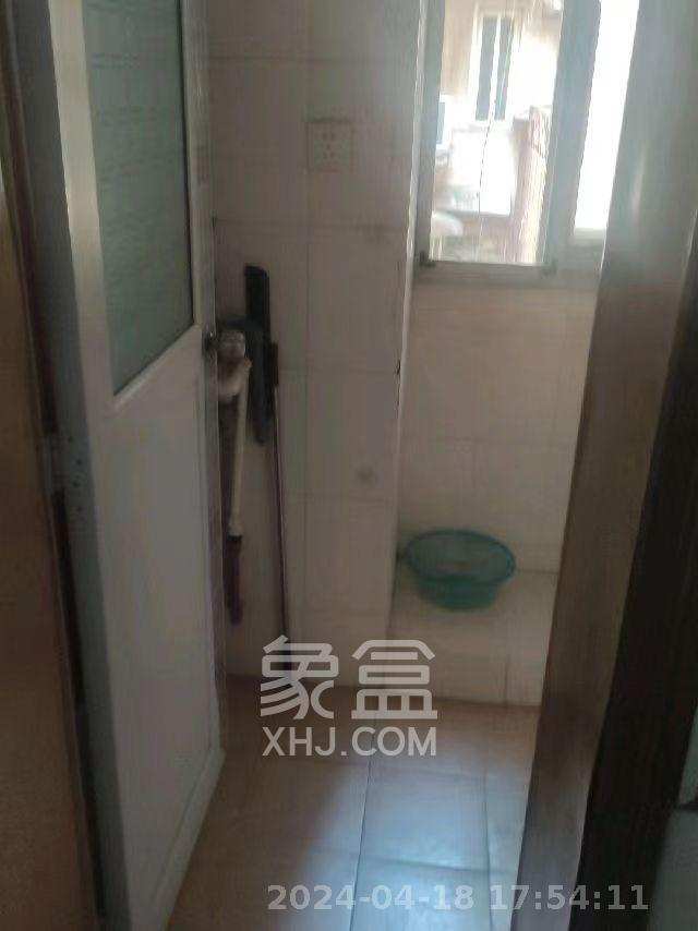 自然村公寓  2室2厅1卫    1300.0元/月室内图