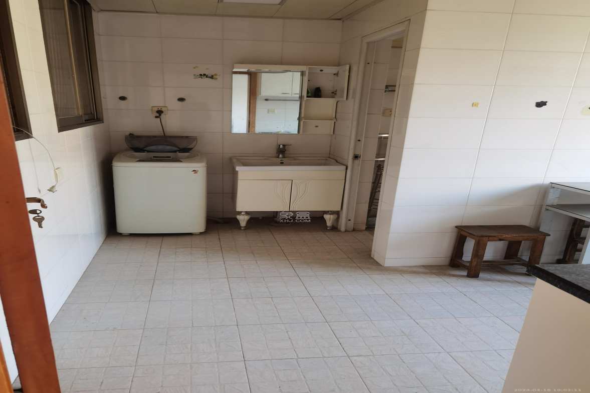 雅塘村 3室2厅1卫 1600.0元/月 雅塘村 3室2厅1卫 1600.0元/月室内图