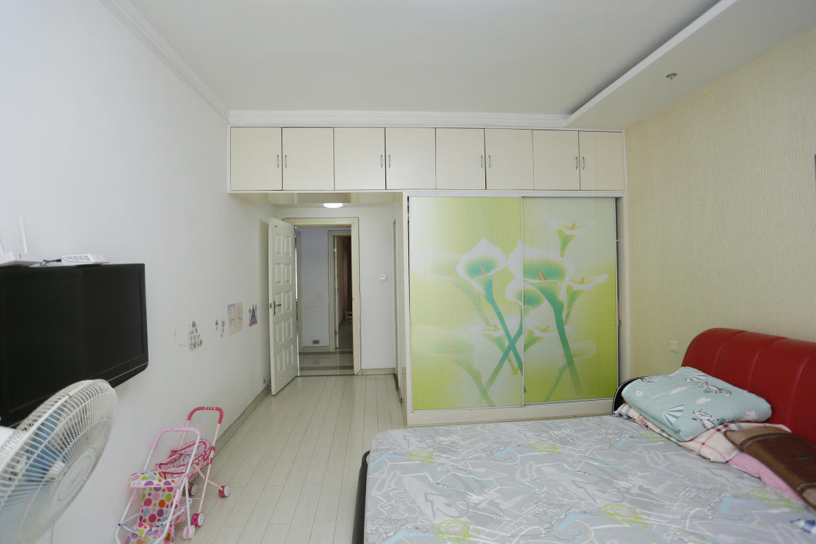滨江花园  3室2厅2卫   58.00万室内图
