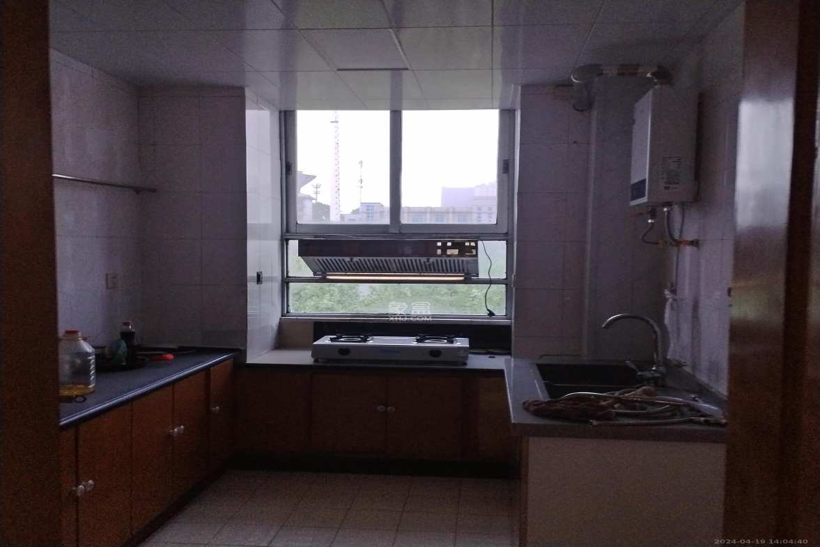 长沙县政府宿舍（星邻南苑）  4室2厅2卫    2000.0元/月室内图