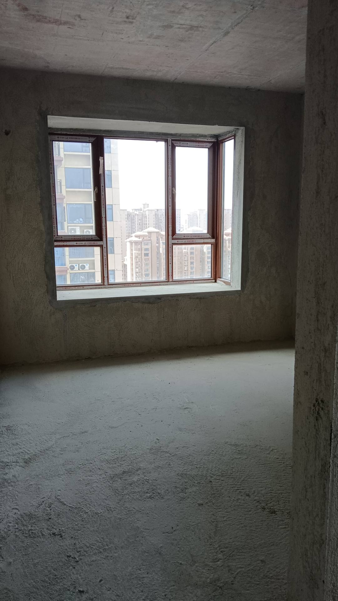 石化大院  3室2厅2卫    68.0万客厅